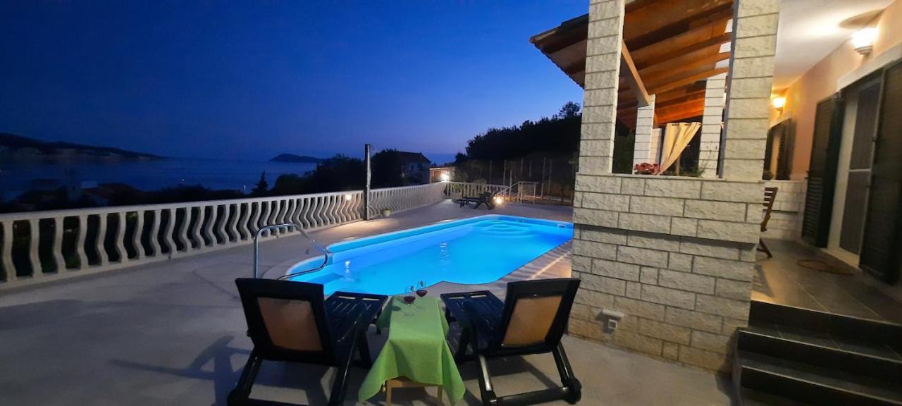 Apartments Suho Komiža Εξωτερικό φωτογραφία