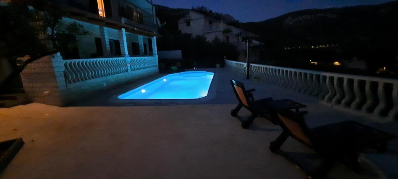 Apartments Suho Komiža Εξωτερικό φωτογραφία