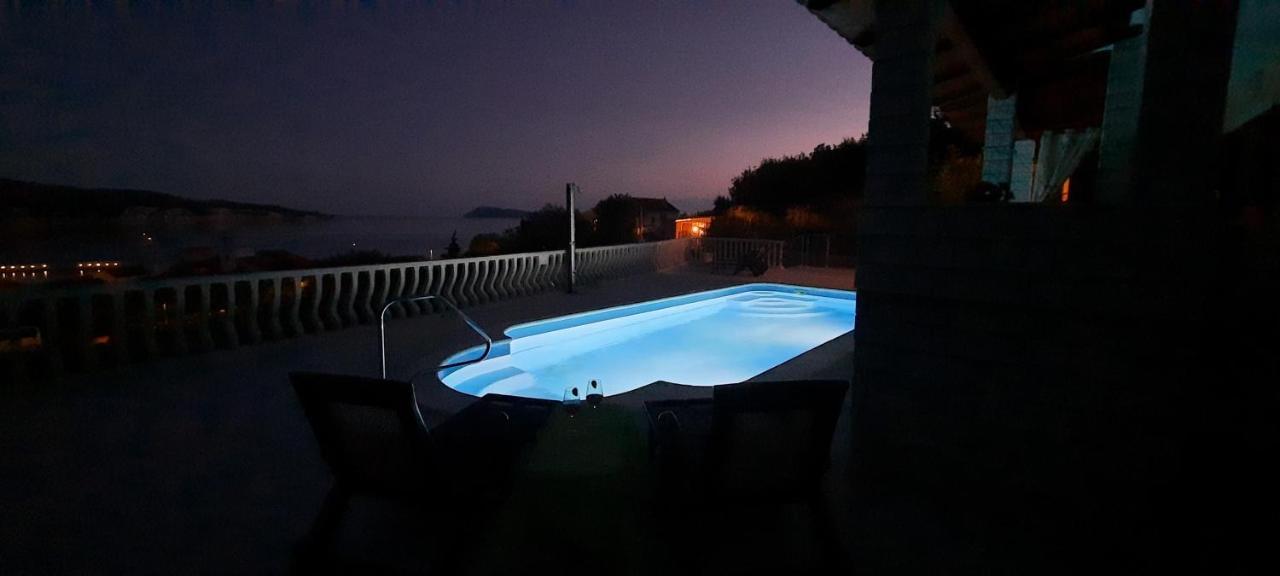 Apartments Suho Komiža Εξωτερικό φωτογραφία