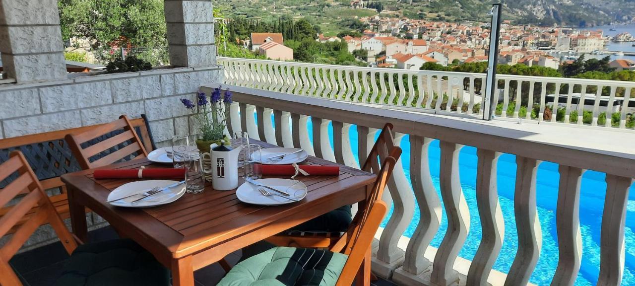 Apartments Suho Komiža Εξωτερικό φωτογραφία